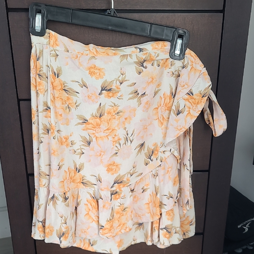 American Eagle Outfitters Floral Skirt in Orange and Cream